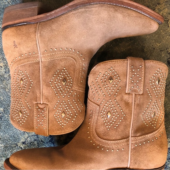 Frye Studded Billy Boot in Tan size 8.5 western cowboy - Picture 6 of 16